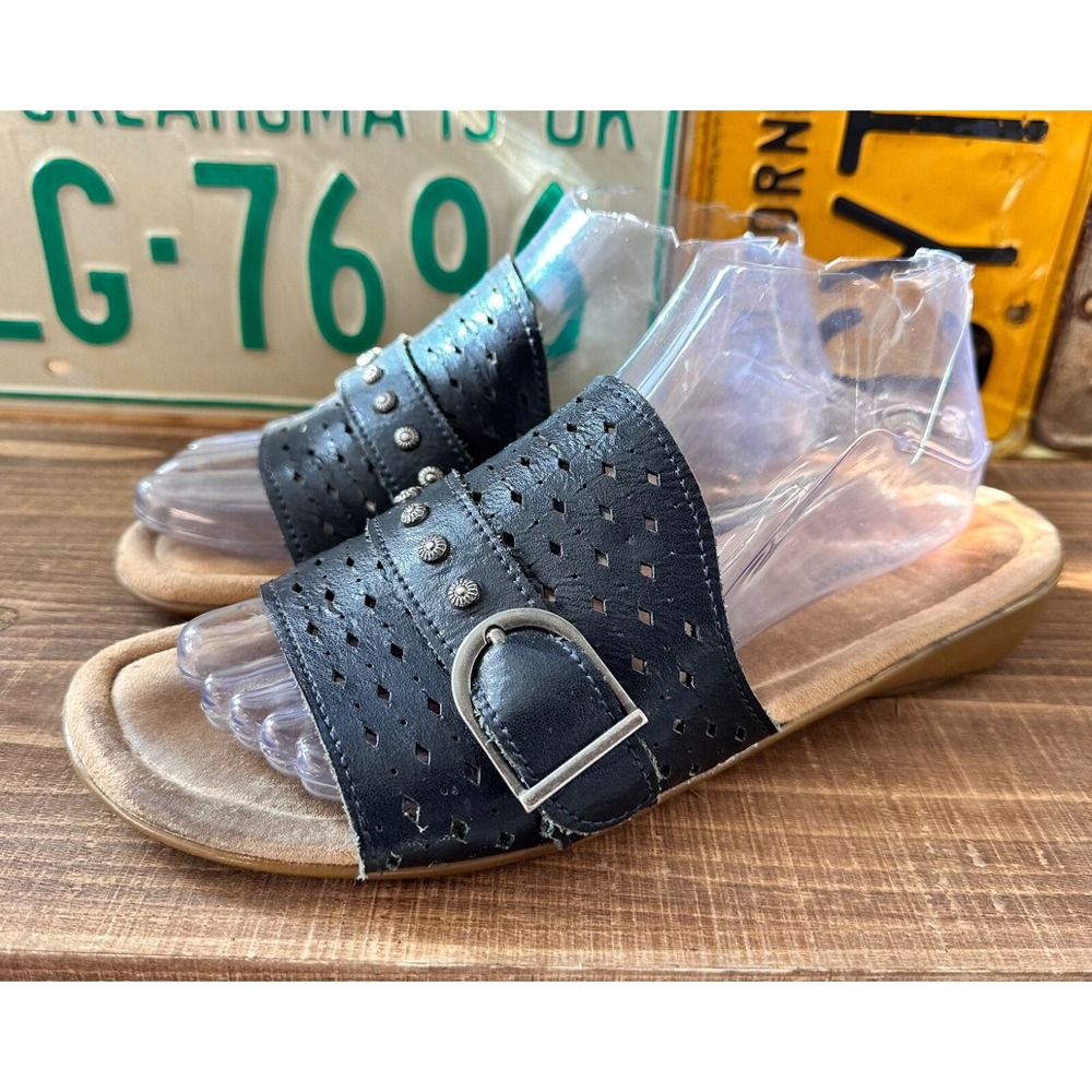 Minnetonka Slide Sandals Leather Buckle Grommet Womens 9 Black Good
